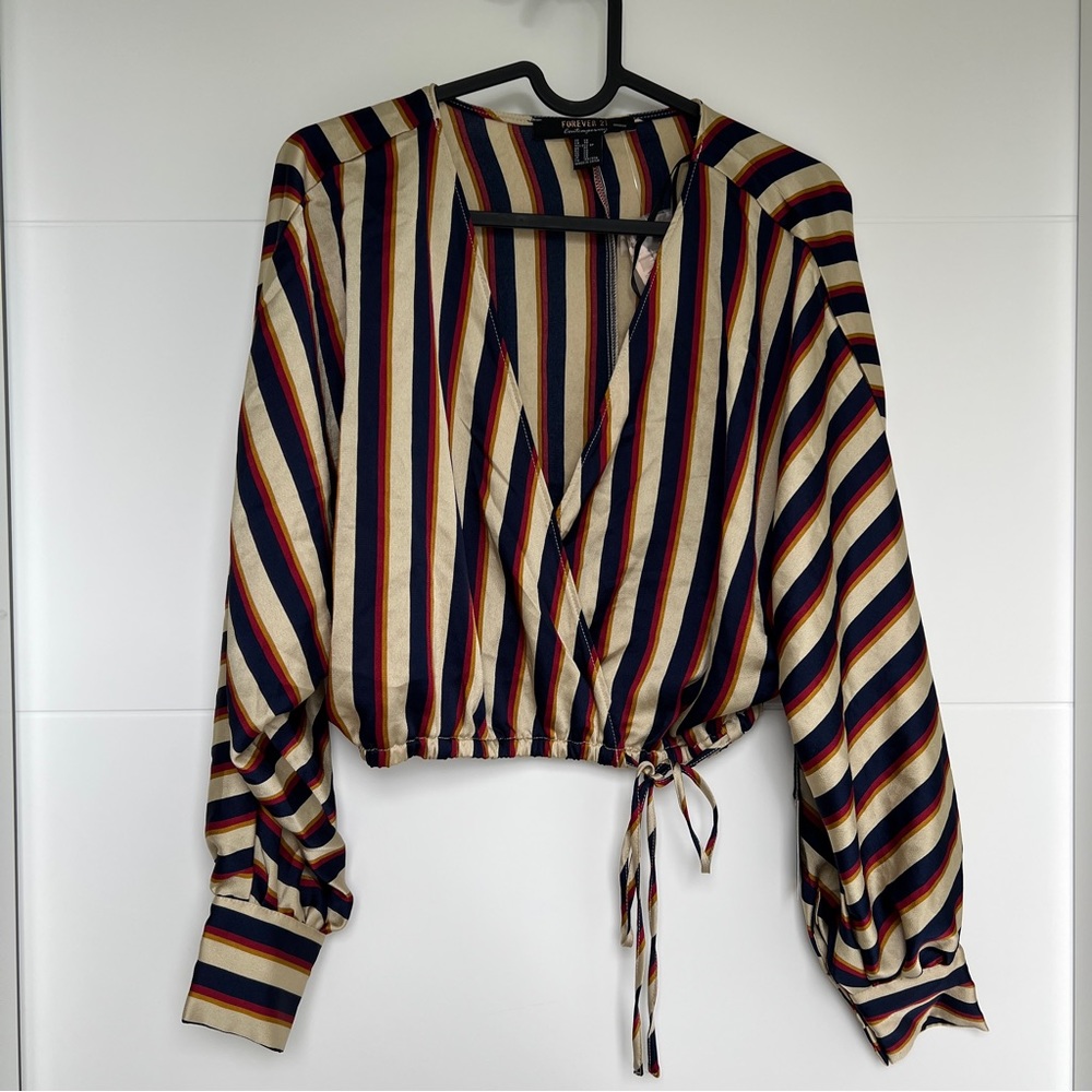 Forever 21 Crop Blouse in XS
